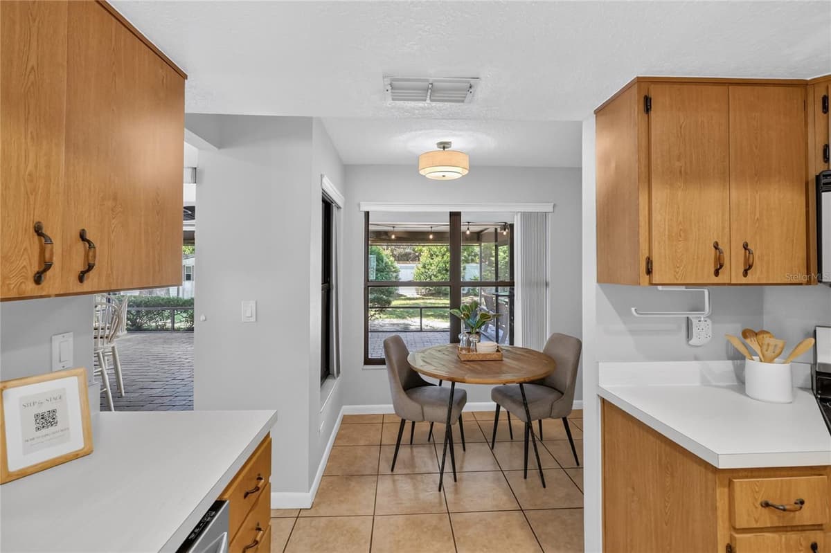1202 VALENCIA LANE — photo 30 of 68
