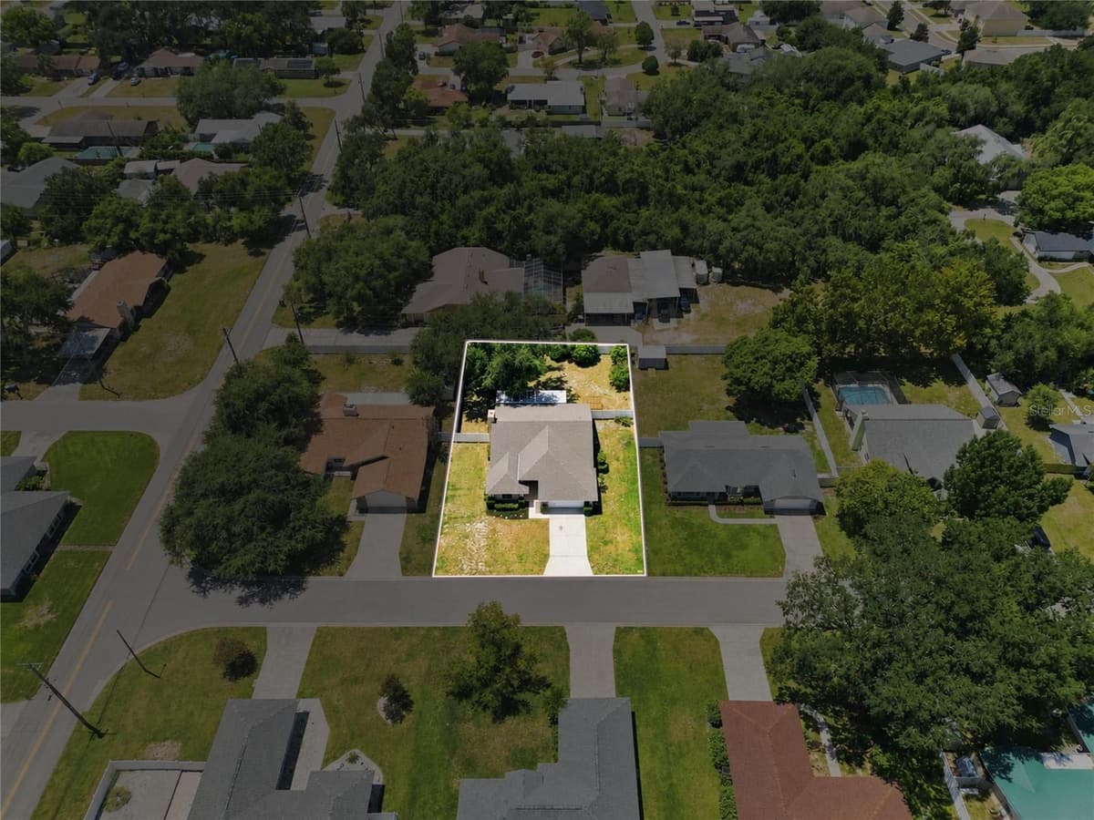 1202 VALENCIA LANE — photo 4 of 68
