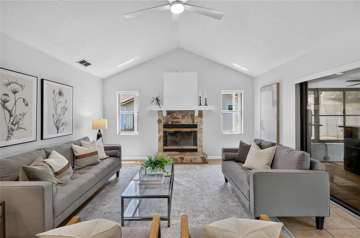 1202 VALENCIA LANE — photo 13 of 68
