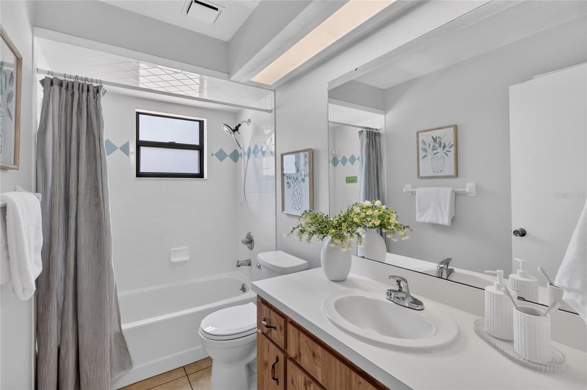 1202 VALENCIA LANE — photo 49 of 68