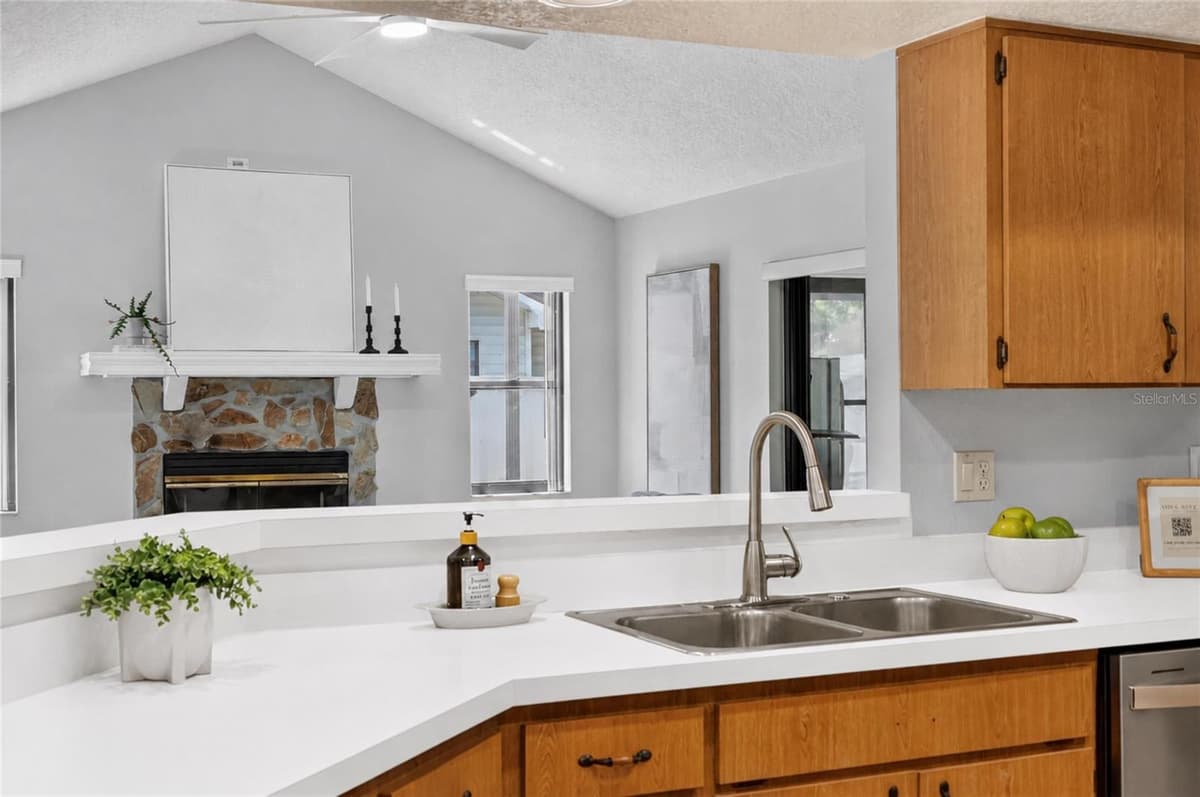 1202 VALENCIA LANE — photo 27 of 68