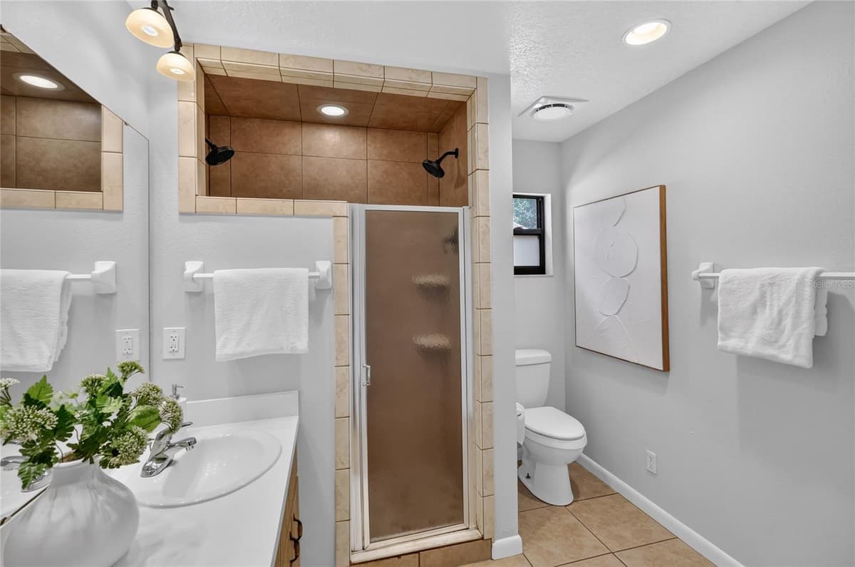 1202 VALENCIA LANE — photo 45 of 68