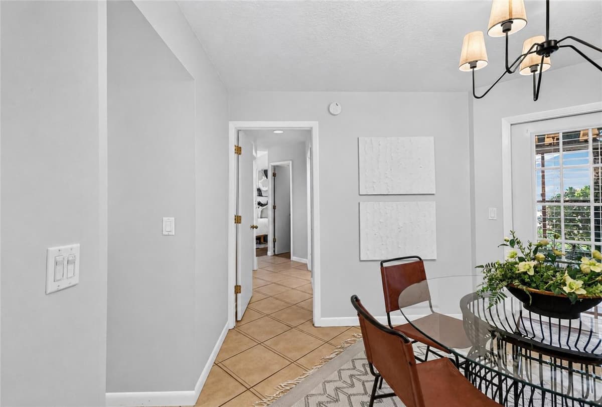 1202 VALENCIA LANE — photo 39 of 68