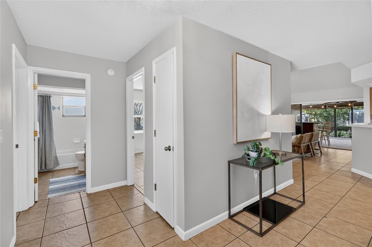 1202 VALENCIA LANE — photo 10 of 68
