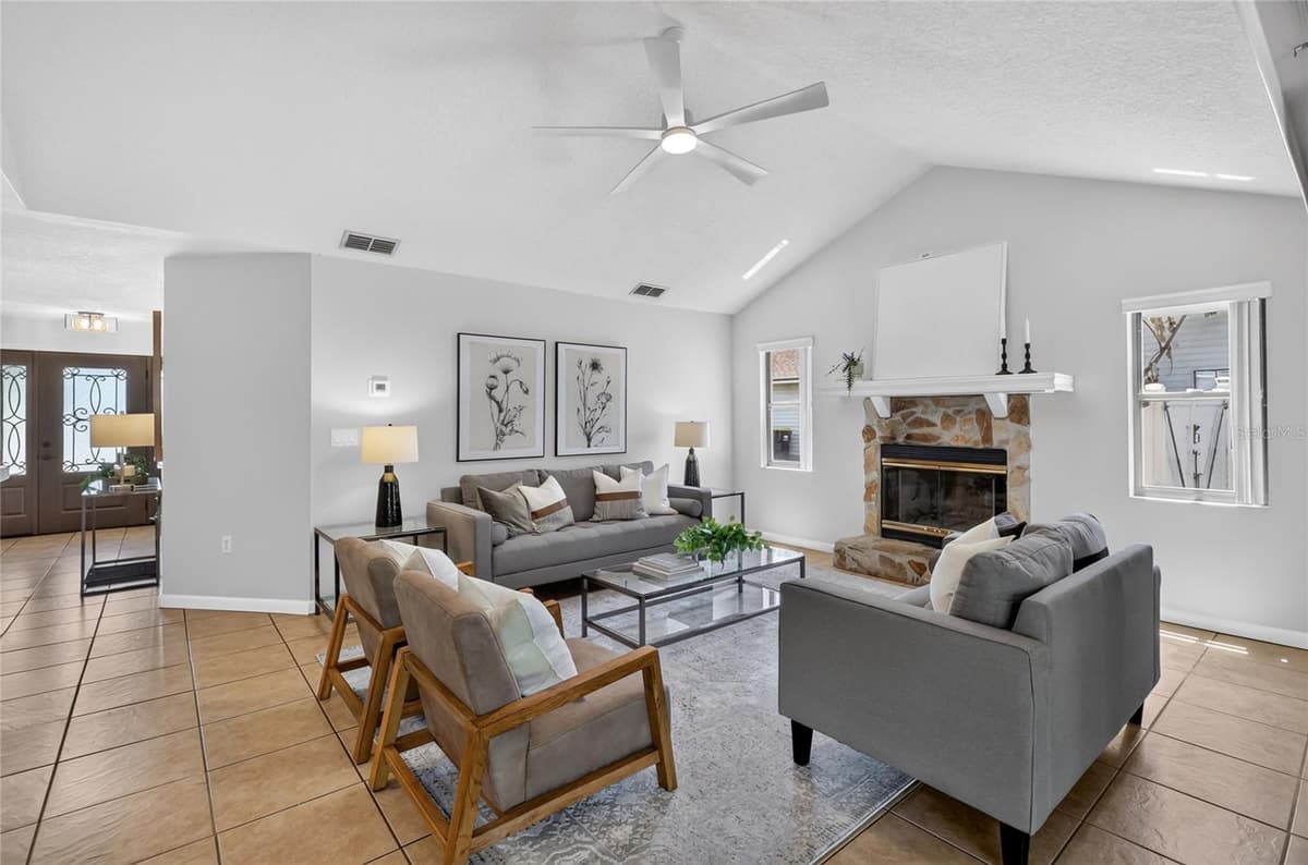 1202 VALENCIA LANE — photo 14 of 68