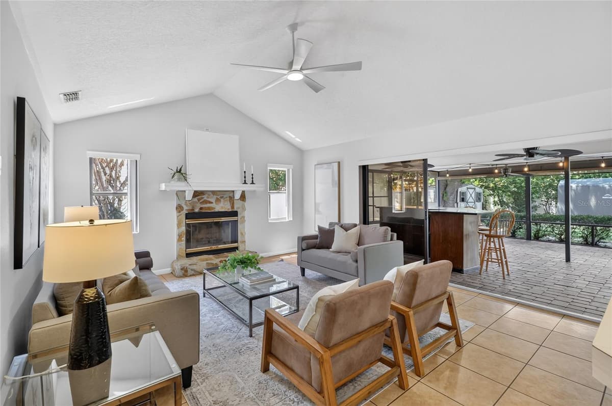 1202 VALENCIA LANE — photo 12 of 68