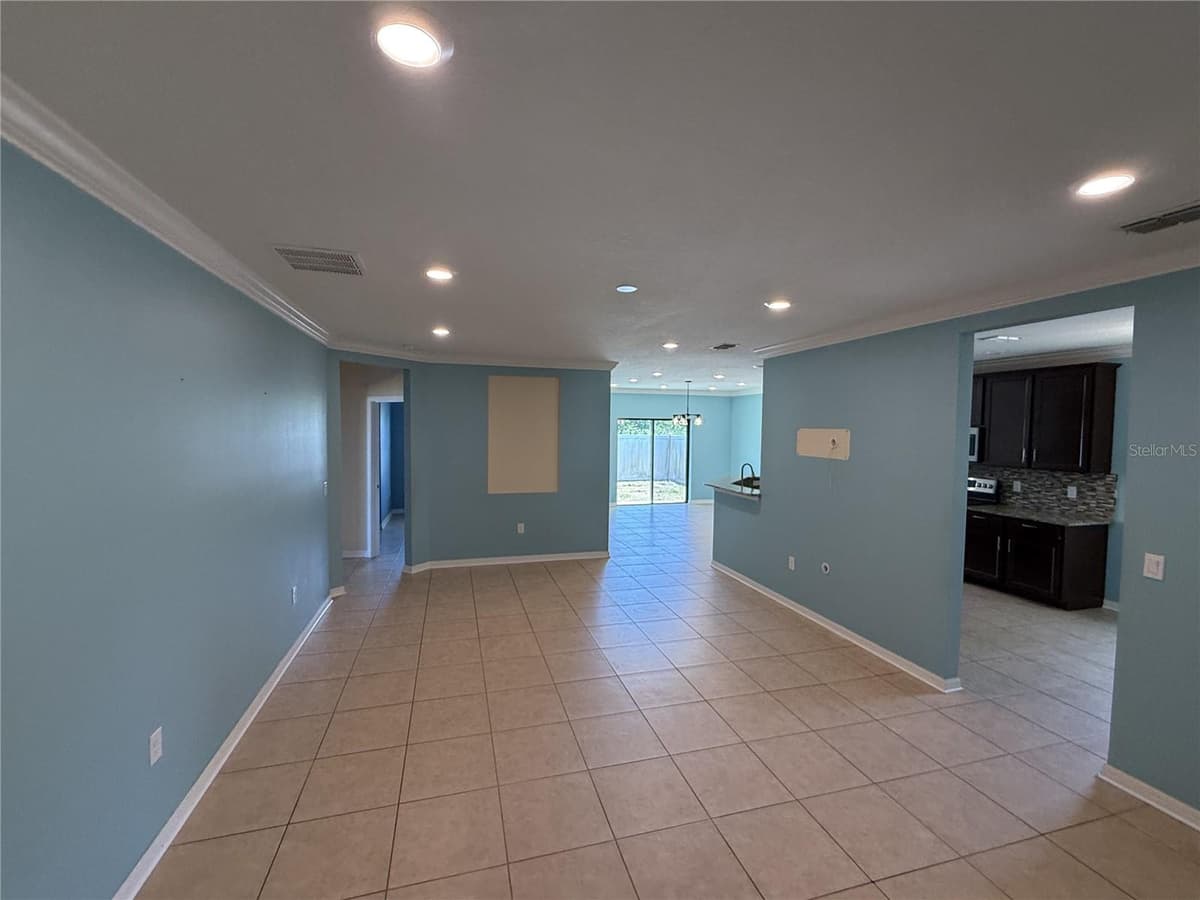 3920 WILLOW WALK DRIVE — photo 2 of 18