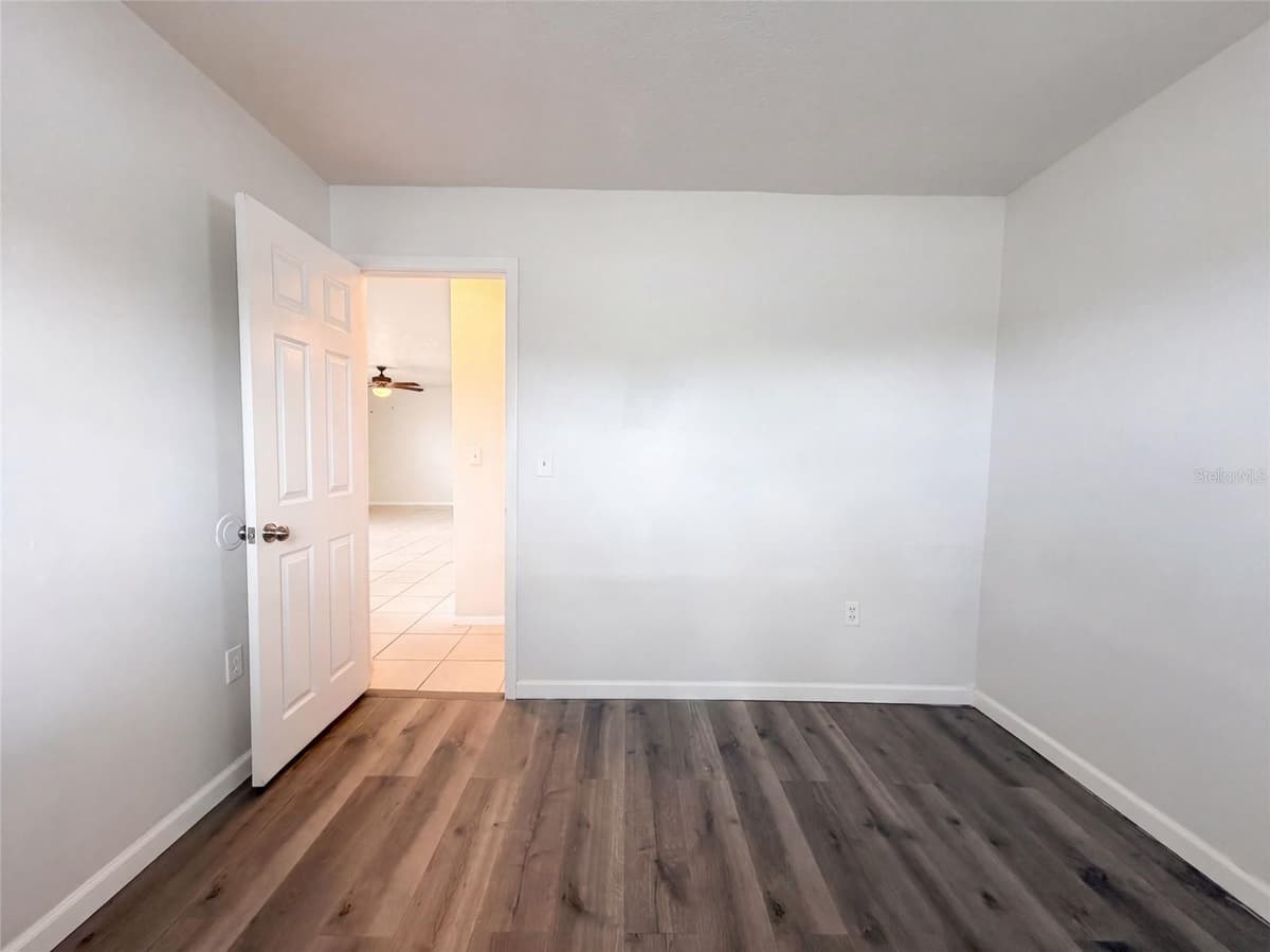 124 SAN BENITO AVENUE — photo 18 of 29