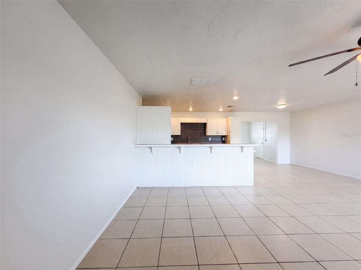 124 SAN BENITO AVENUE — photo 3 of 29
