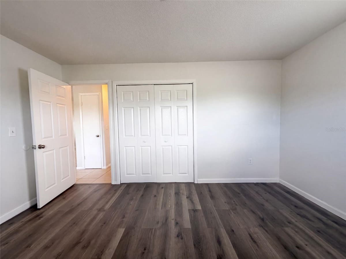 124 SAN BENITO AVENUE — photo 14 of 29