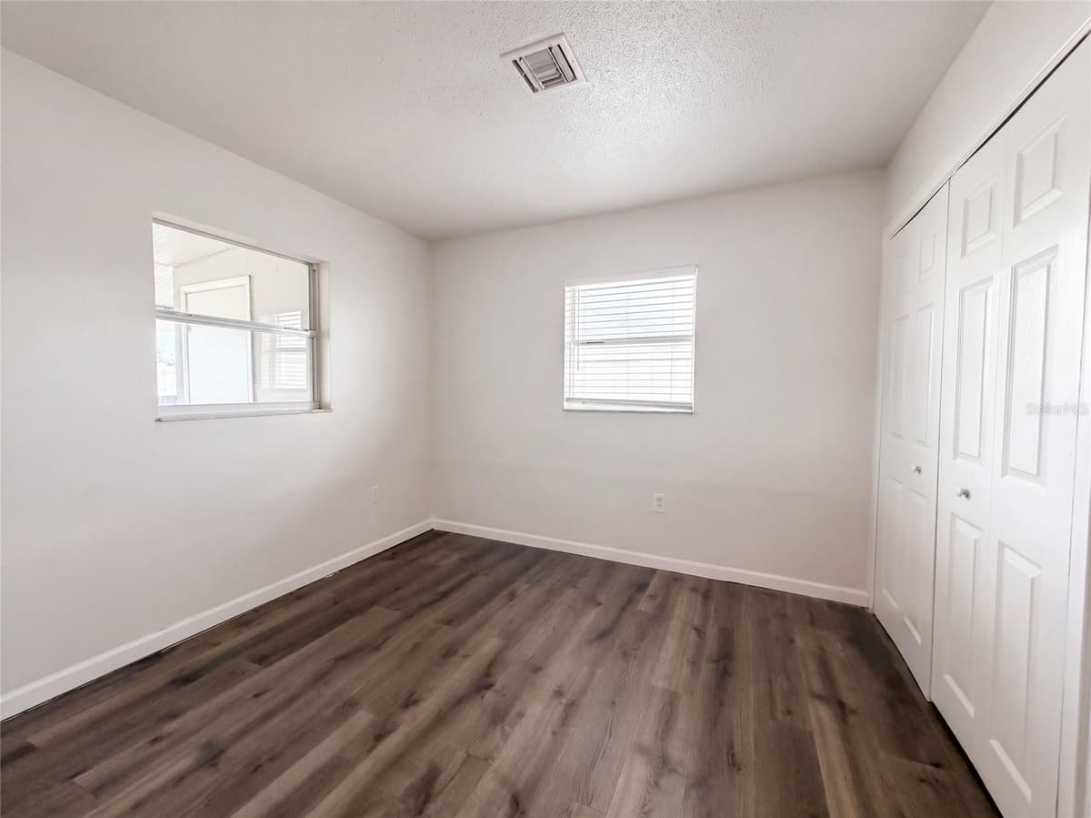 124 SAN BENITO AVENUE — photo 17 of 29