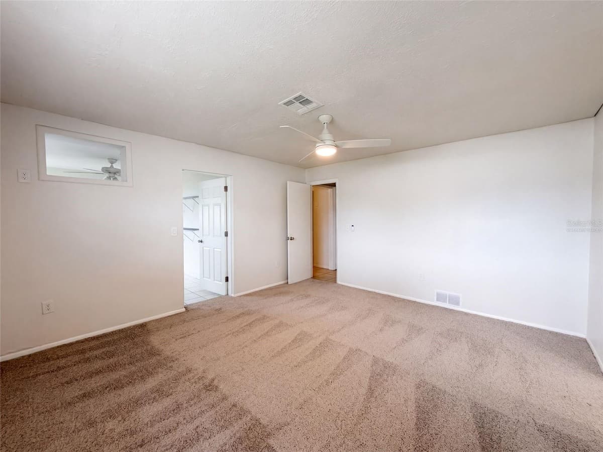 124 SAN BENITO AVENUE — photo 4 of 29