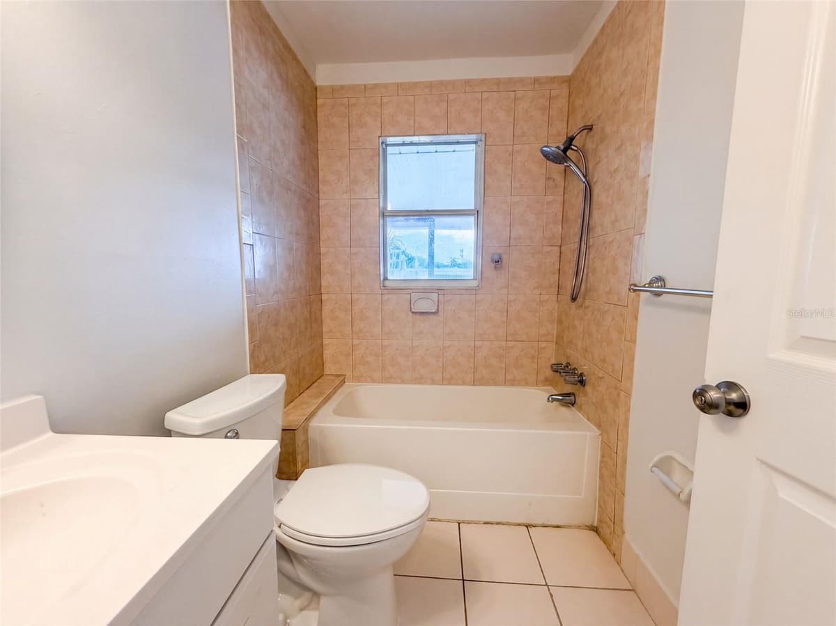 124 SAN BENITO AVENUE — photo 19 of 29
