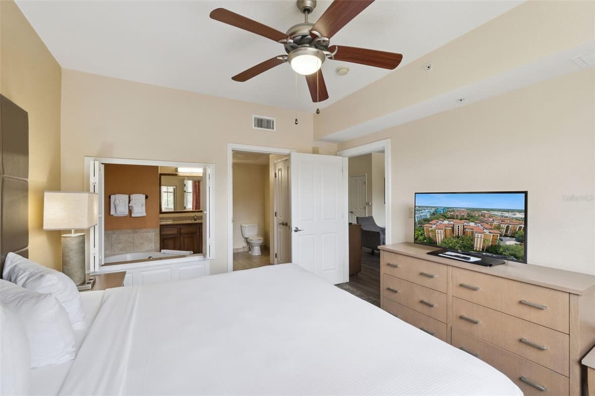 12521 FLORIDAYS RESORT DRIVE — photo 18 of 77