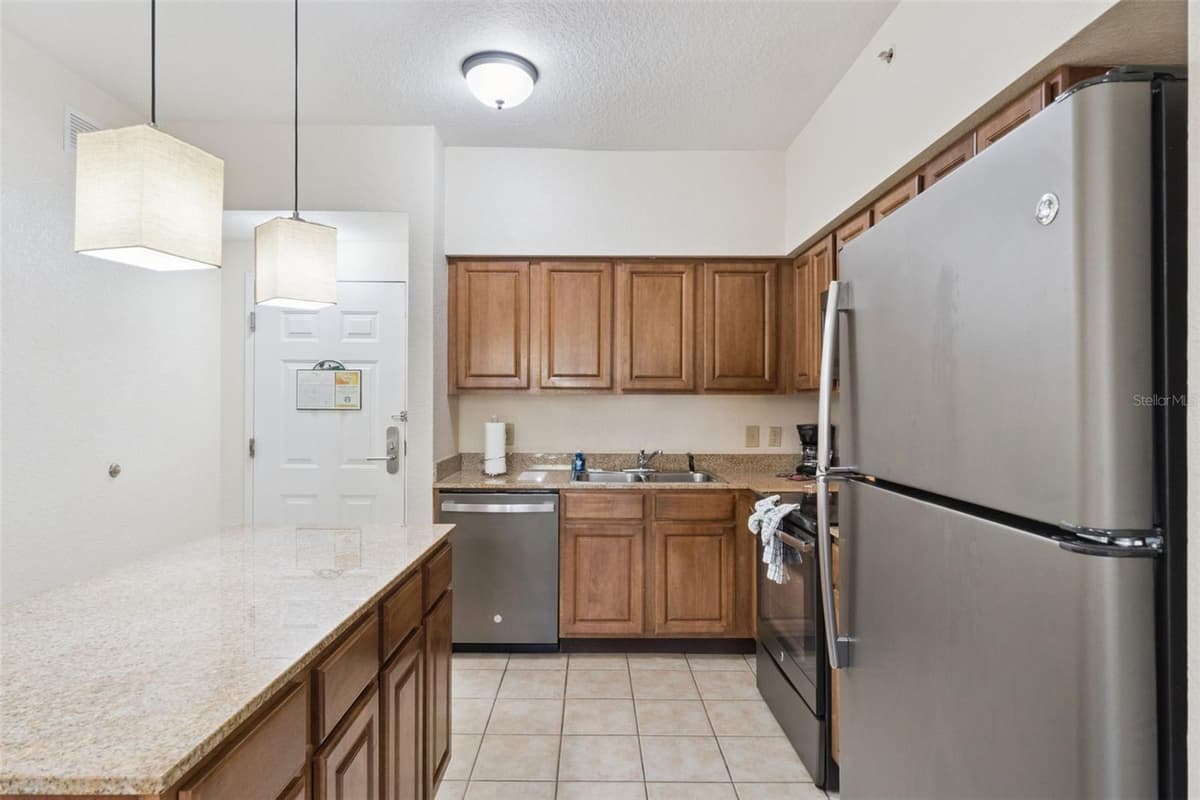 12521 FLORIDAYS RESORT DRIVE — photo 9 of 77