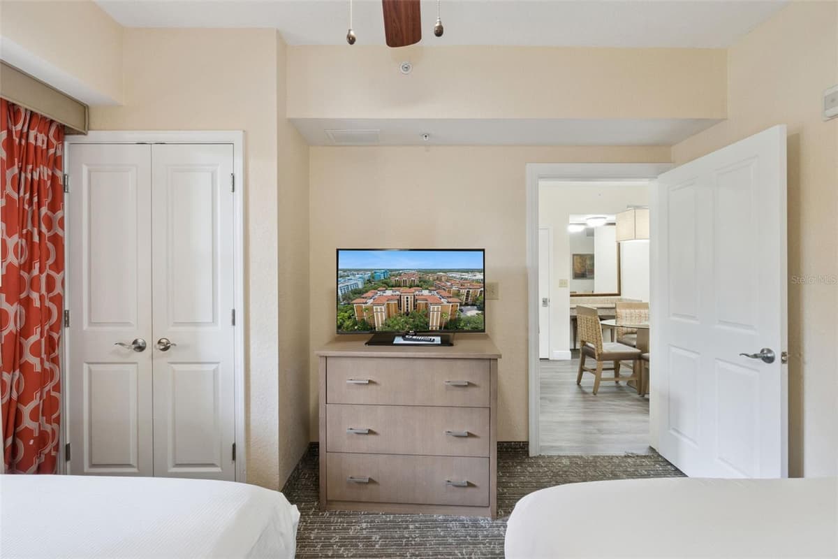 12521 FLORIDAYS RESORT DRIVE — photo 15 of 77