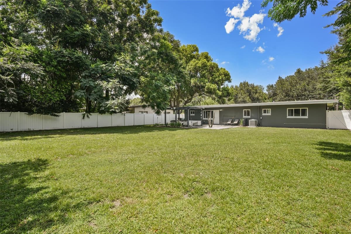 2812 DELLWOOD DRIVE — photo 16 of 18