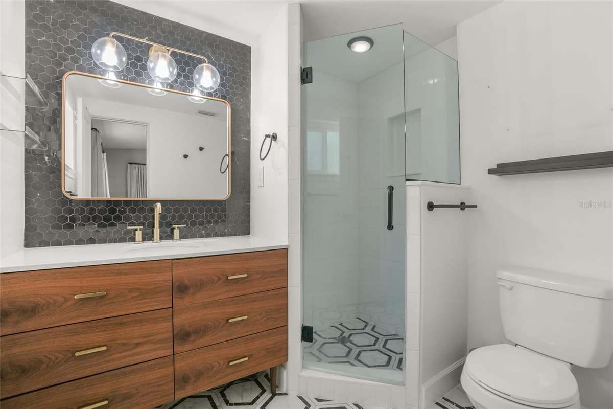 2812 DELLWOOD DRIVE — photo 14 of 18
