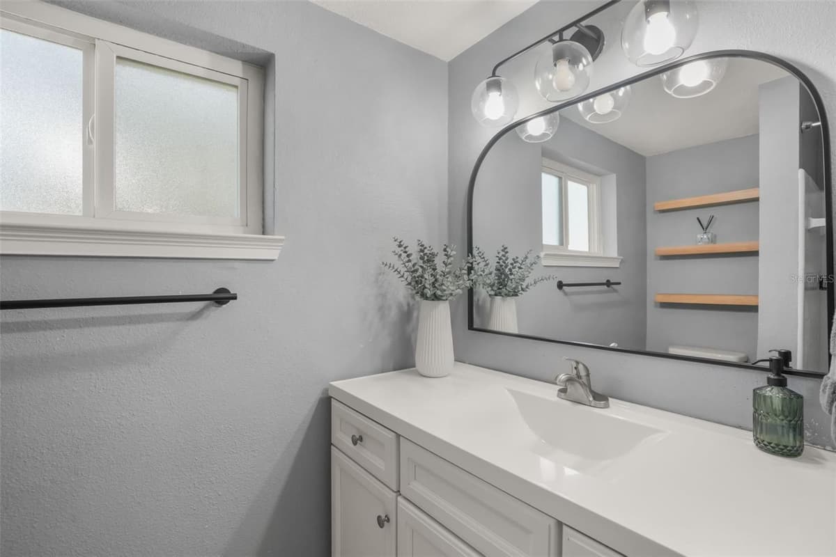 2812 DELLWOOD DRIVE — photo 15 of 18