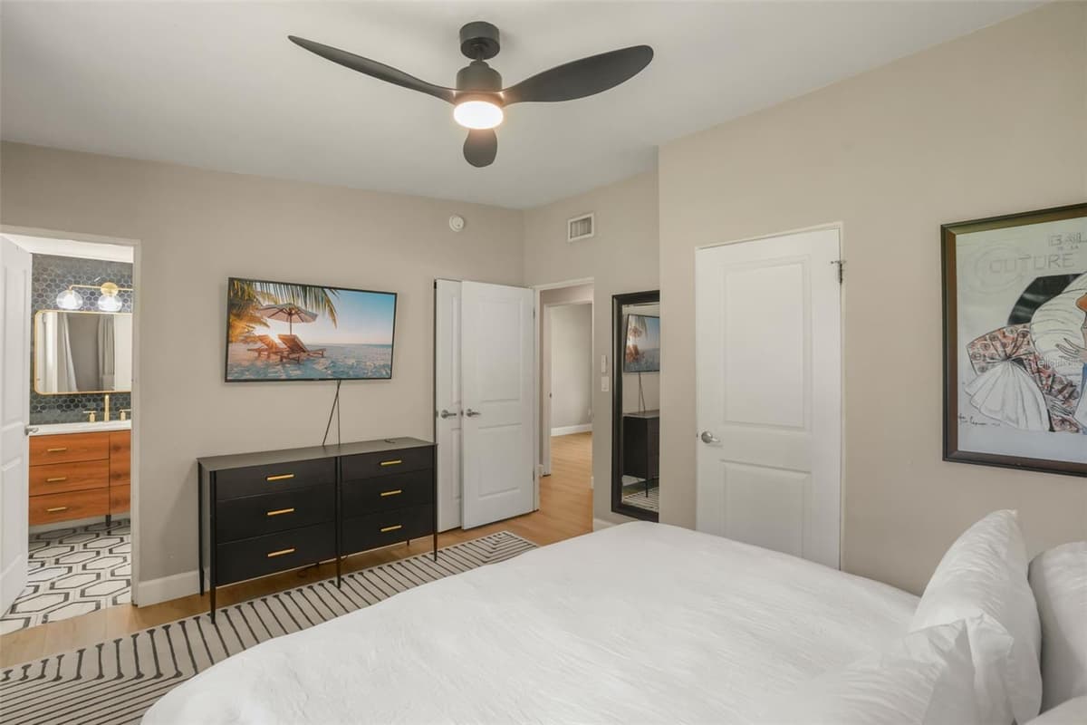 2812 DELLWOOD DRIVE — photo 11 of 18