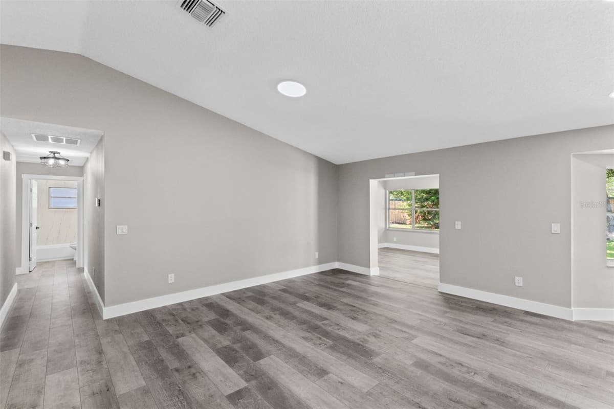 910 WHISLER COURT — photo 14 of 41