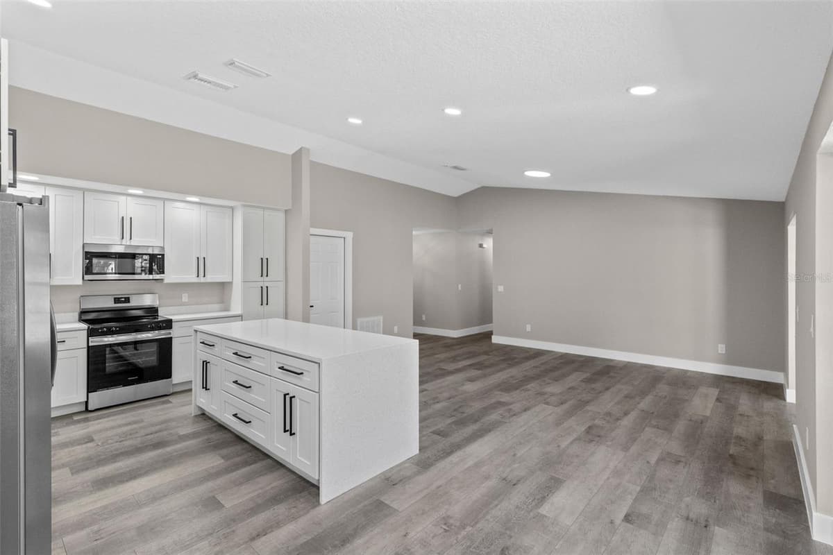 910 WHISLER COURT — photo 6 of 41