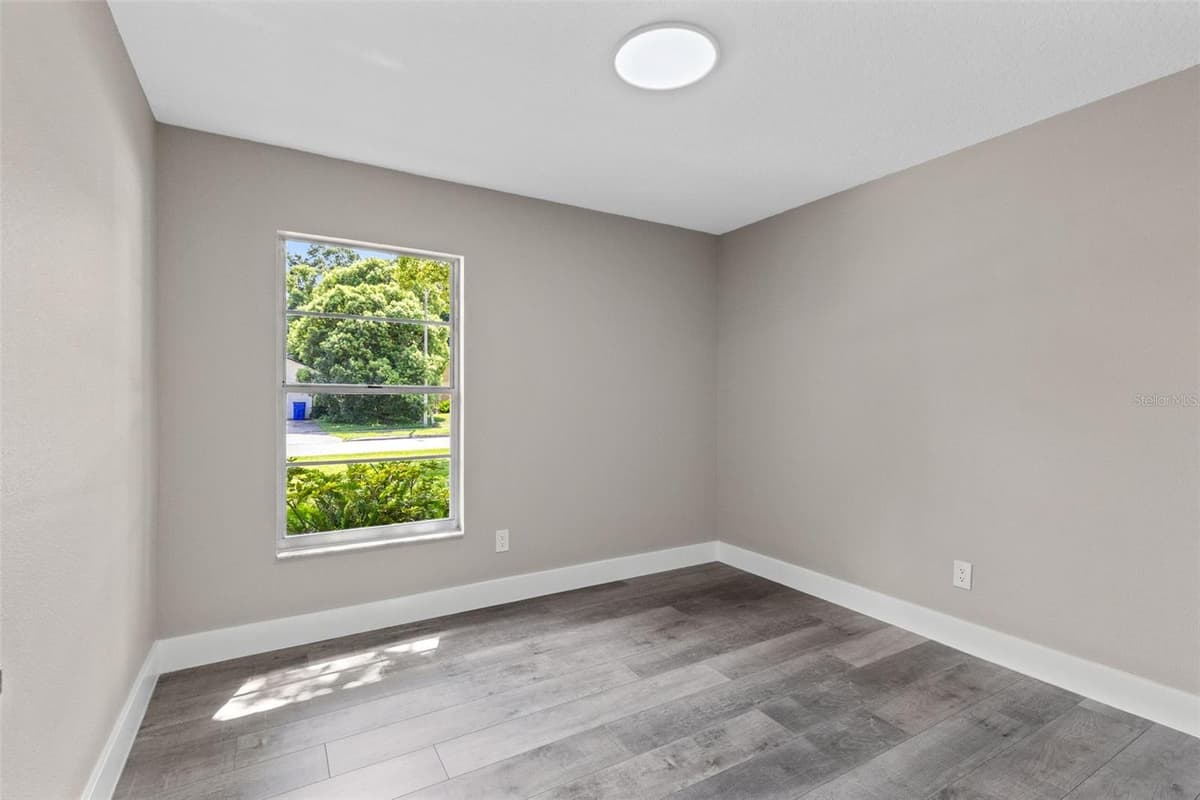 910 WHISLER COURT — photo 26 of 41