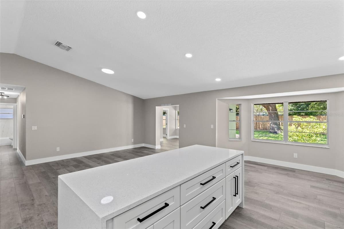 910 WHISLER COURT — photo 7 of 41