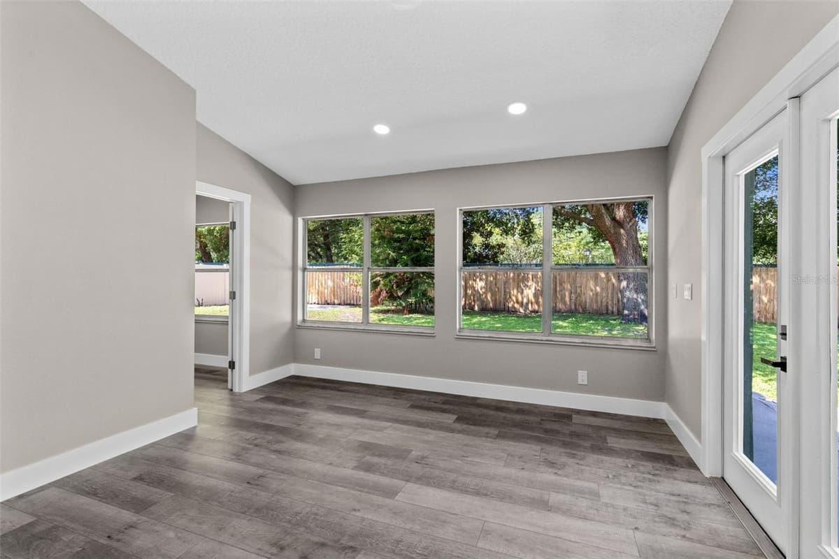 910 WHISLER COURT — photo 13 of 41