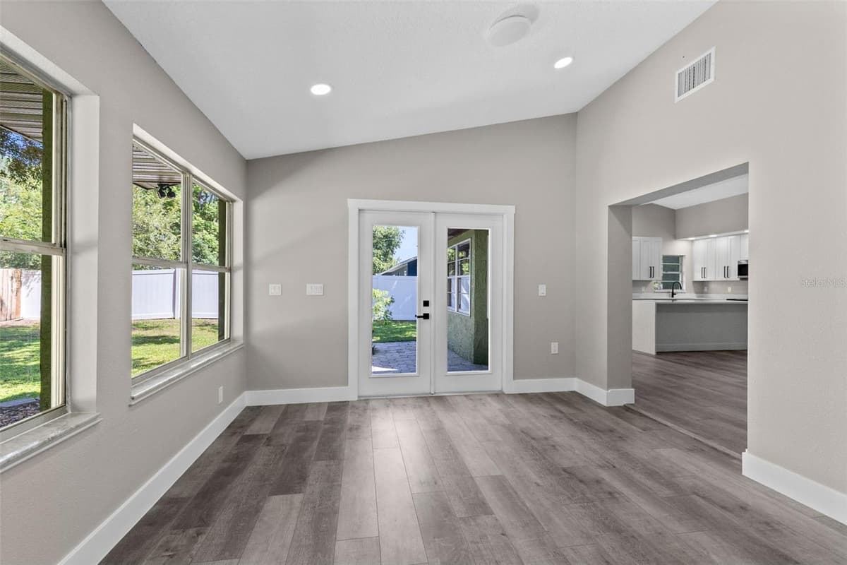 910 WHISLER COURT — photo 12 of 41