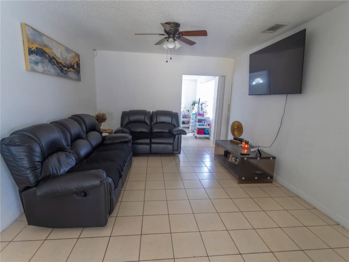4718 ELDORADO DRIVE — photo 3 of 23