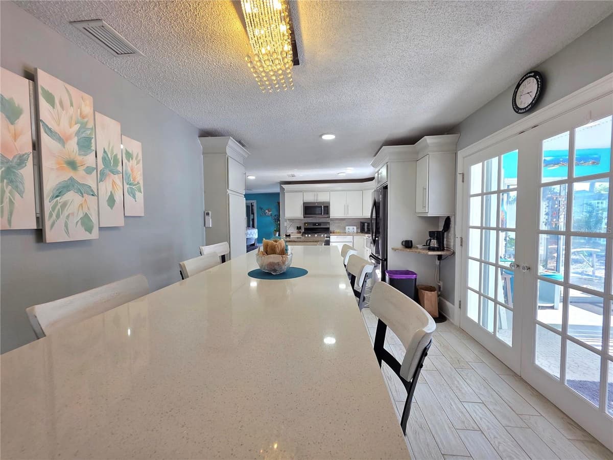9040 BAY DRIVE — photo 13 of 47