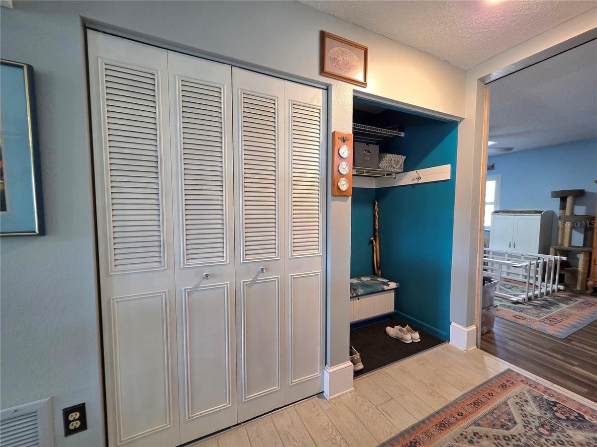 9040 BAY DRIVE — photo 14 of 47