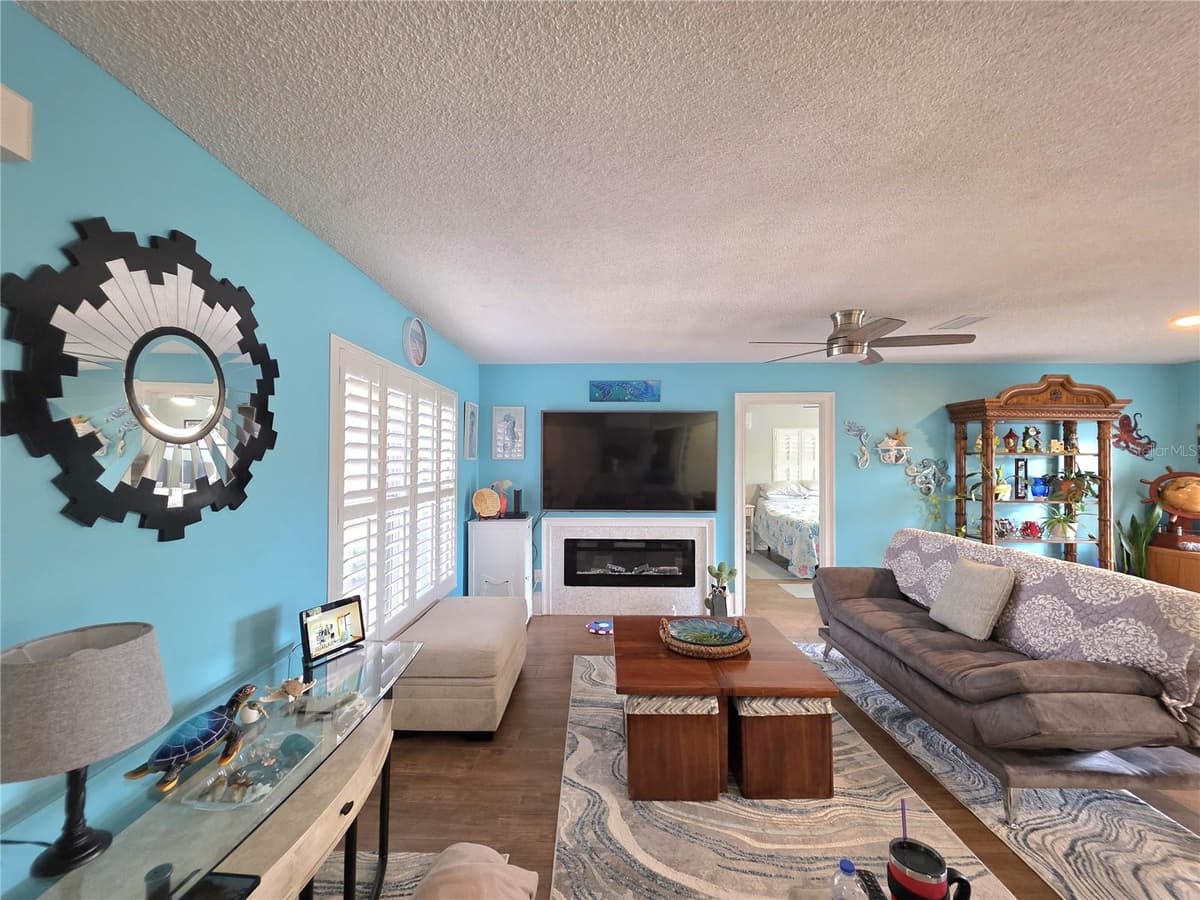 9040 BAY DRIVE — photo 4 of 47