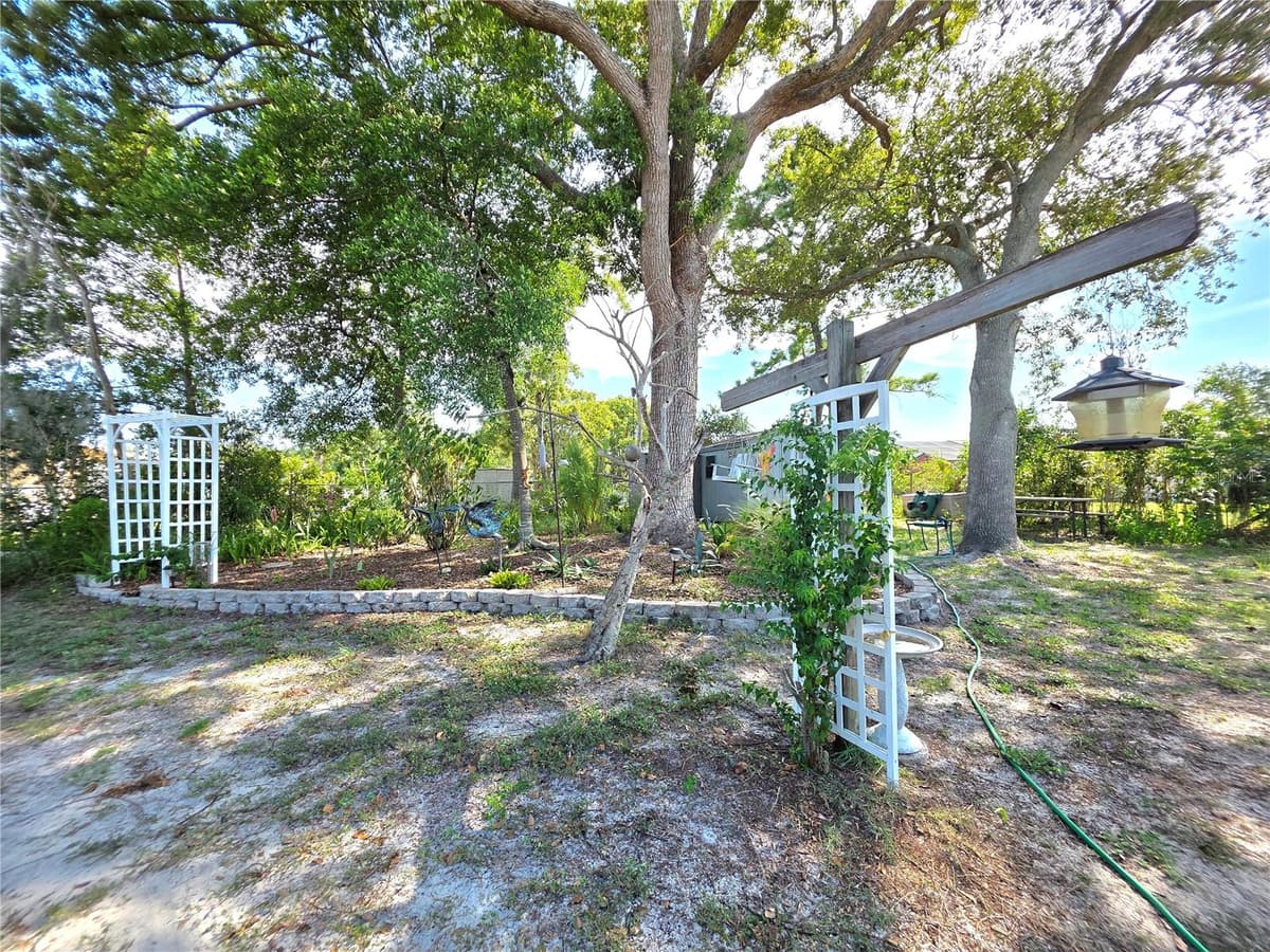 9040 BAY DRIVE — photo 41 of 47
