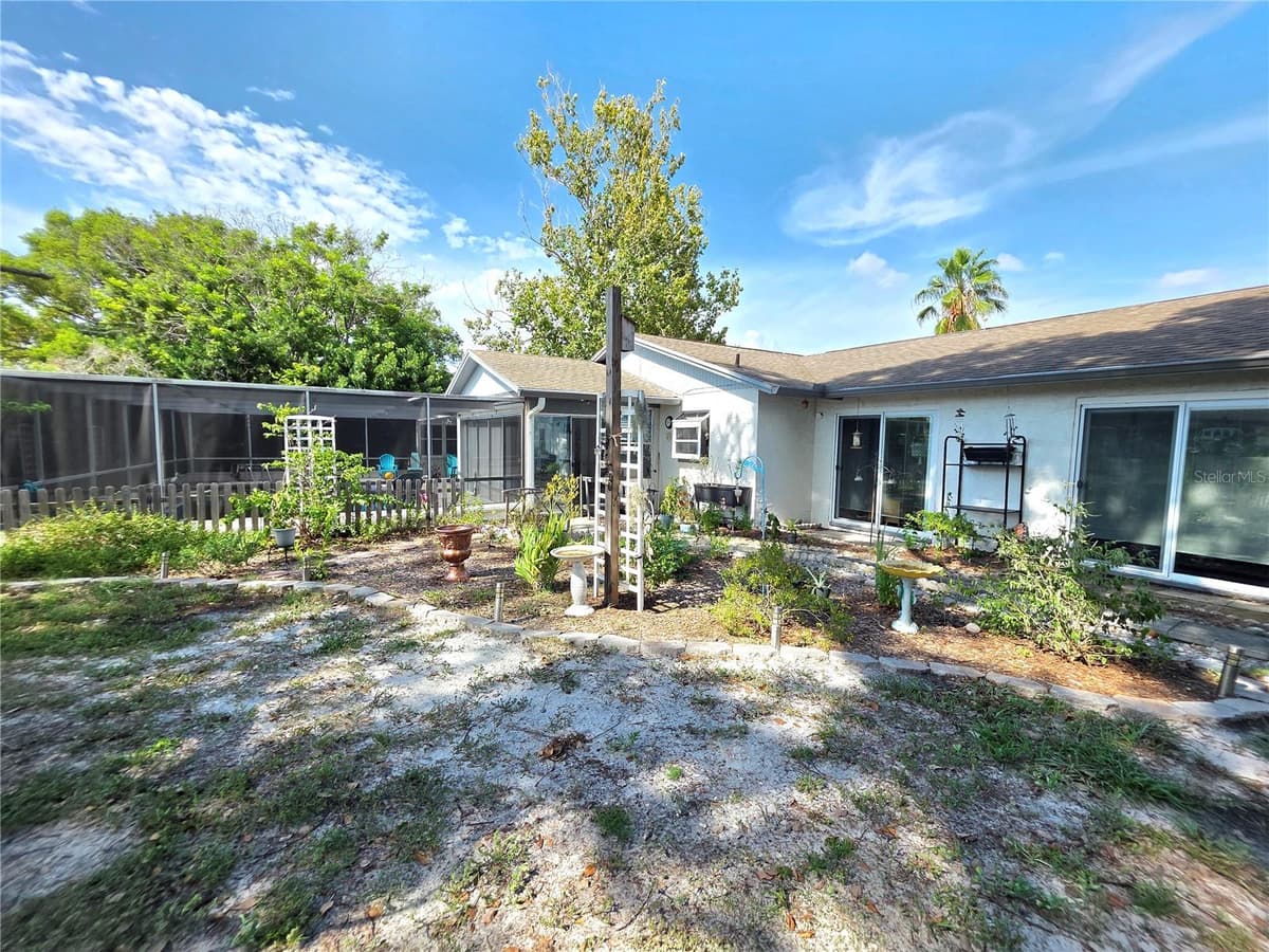 9040 BAY DRIVE — photo 40 of 47