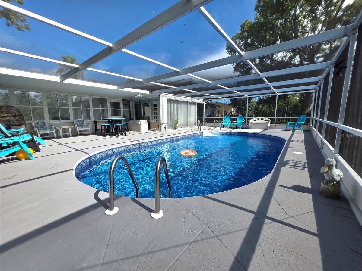 9040 BAY DRIVE — photo 34 of 47