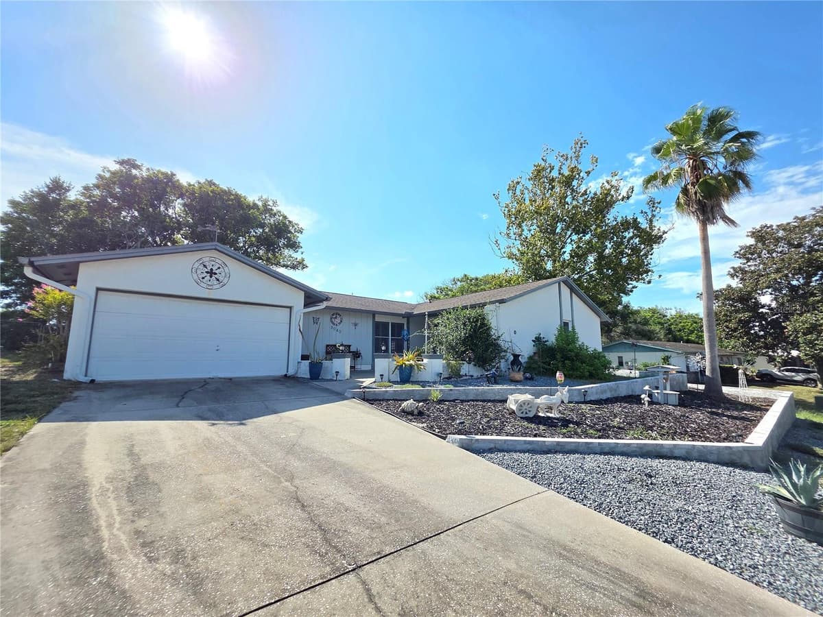 9040 BAY DRIVE — photo 2 of 47
