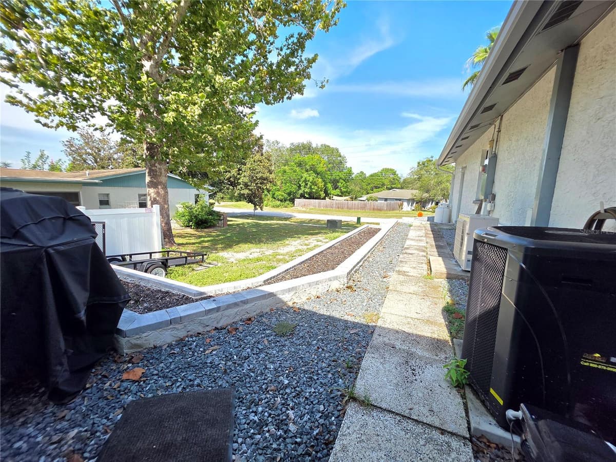 9040 BAY DRIVE — photo 37 of 47