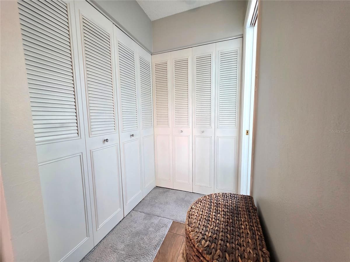 9040 BAY DRIVE — photo 25 of 47