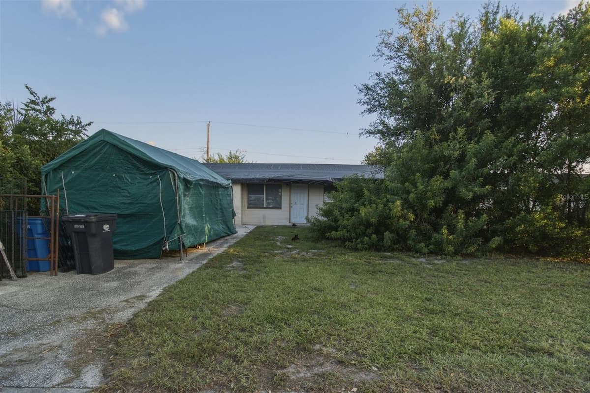 6016 IDLEWILD AVENUE — photo 7 of 9