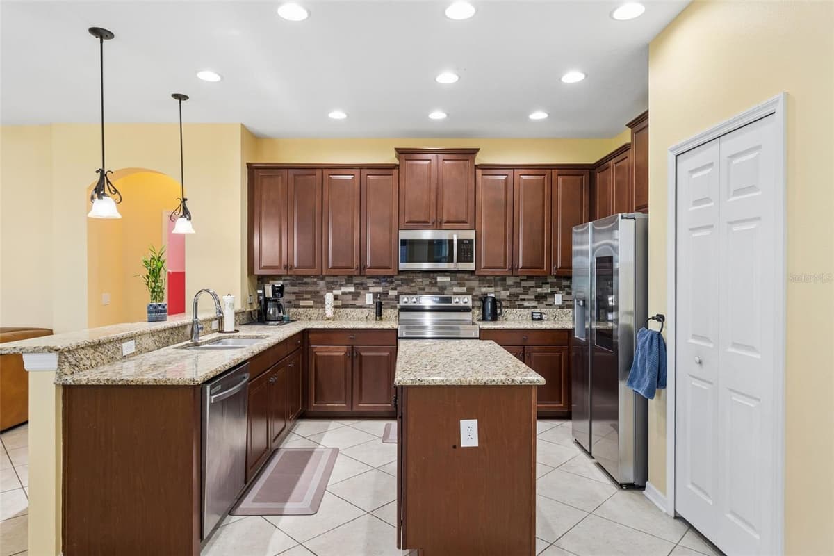 589 BLUE CYPRESS DRIVE — photo 35 of 80