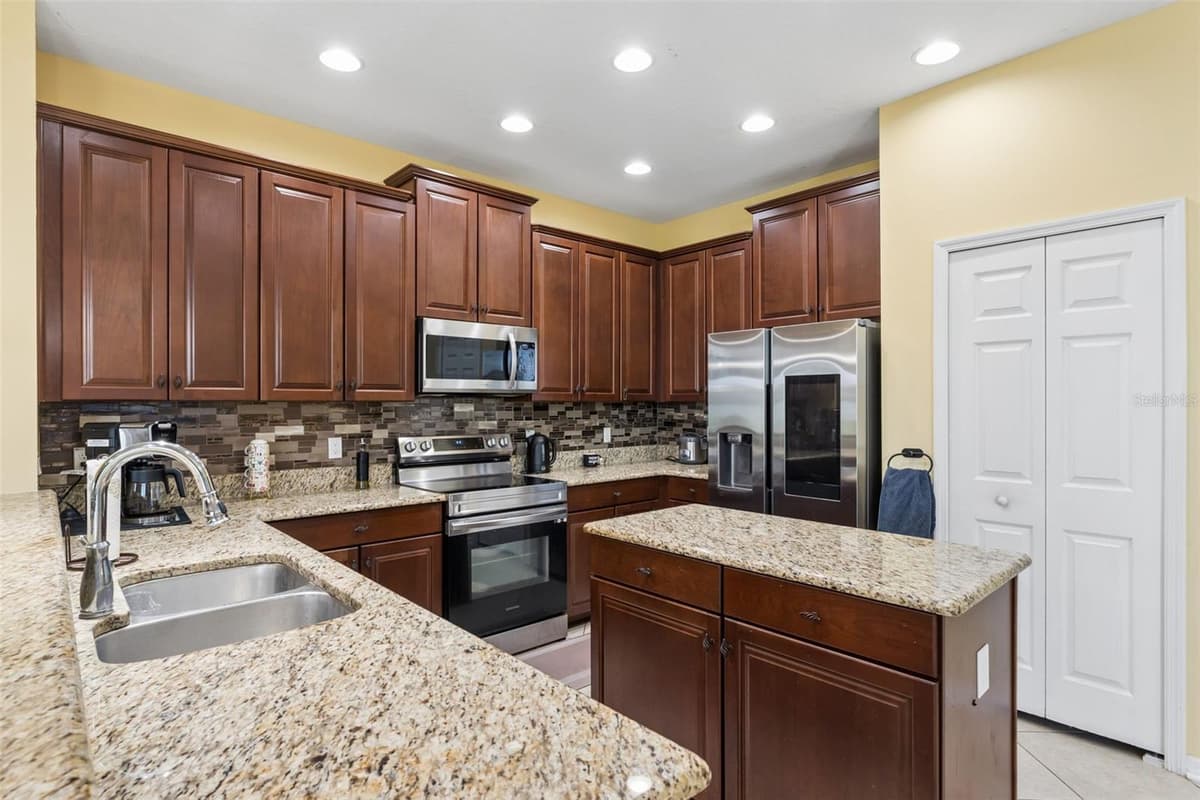 589 BLUE CYPRESS DRIVE — photo 36 of 80