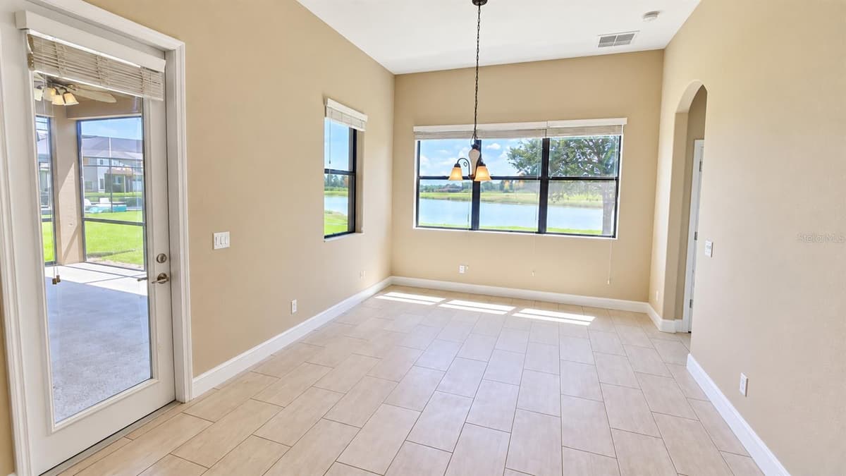 10619 MISTFLOWER LANE — photo 7 of 37