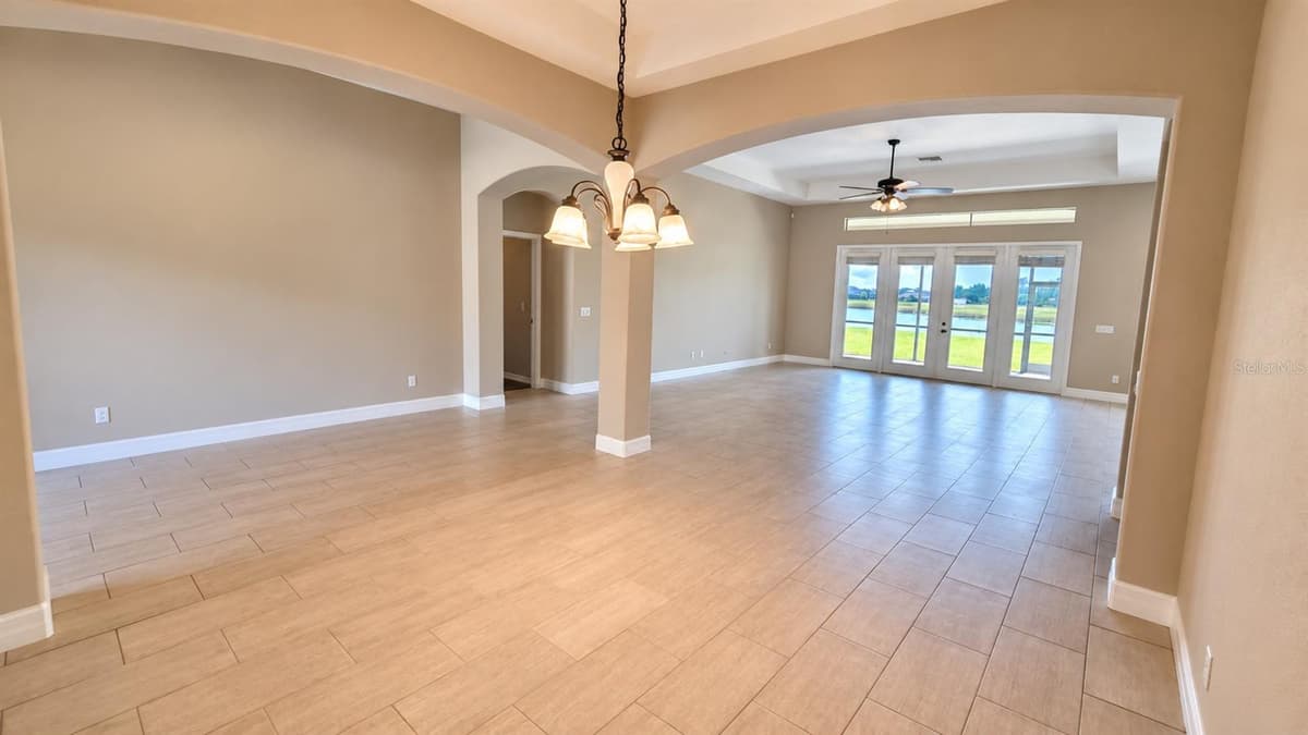 10619 MISTFLOWER LANE — photo 13 of 37