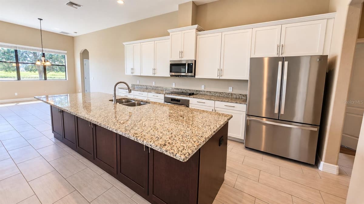 10619 MISTFLOWER LANE — photo 6 of 37