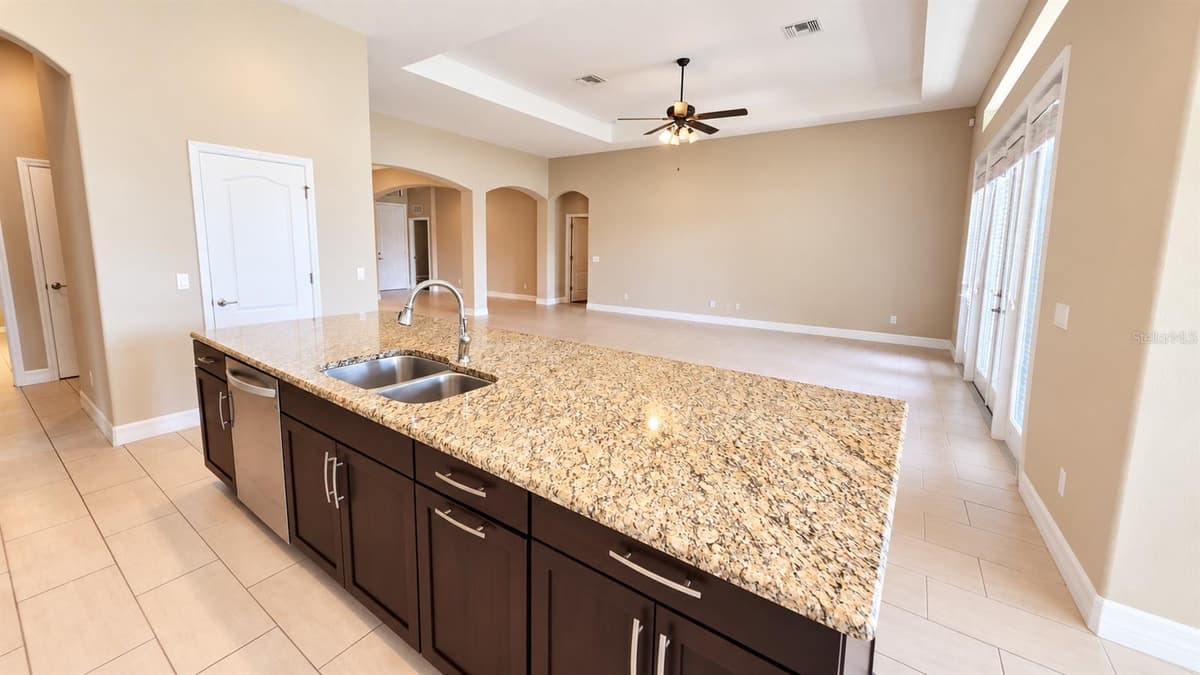 10619 MISTFLOWER LANE — photo 8 of 37