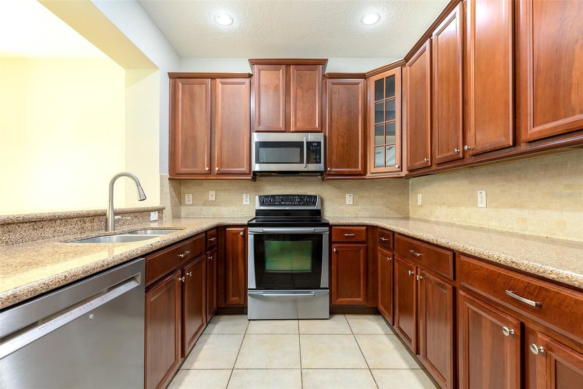 518 HARBOR WINDS COURT — photo 5 of 28