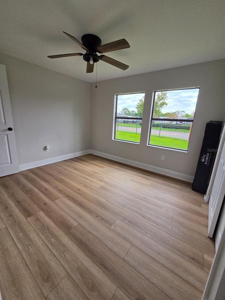 300 ERON WAY — photo 4 of 30