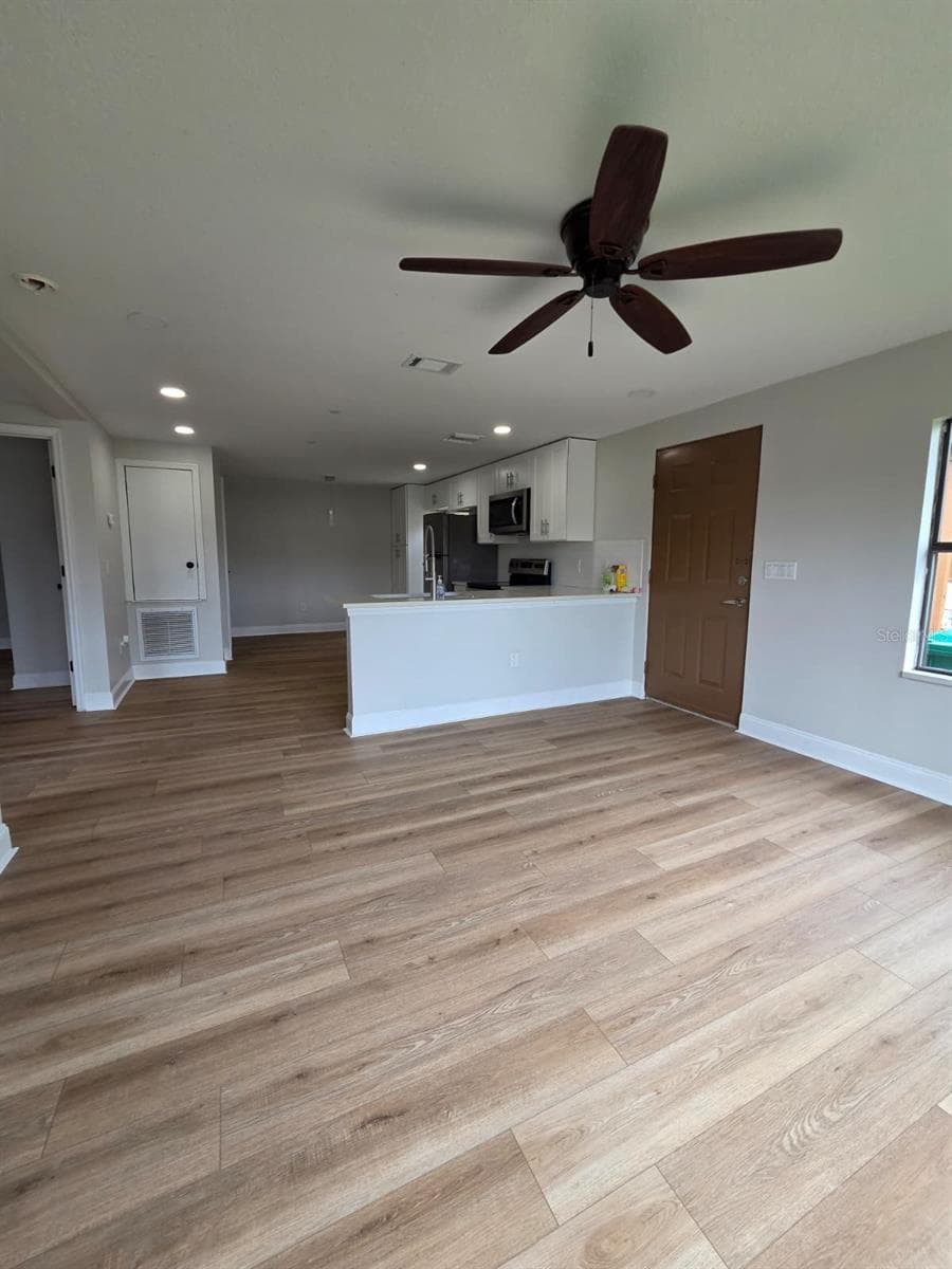 300 ERON WAY — photo 8 of 30